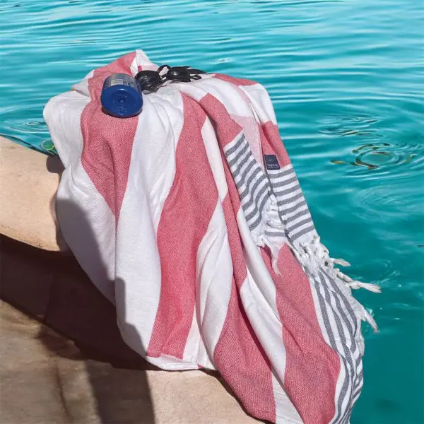 <a href="https://www.thefloatspa.co.uk/product/Turkish cotton 50/50 beach Towel/">Turkish cotton 50/50 Beach Towel</a>